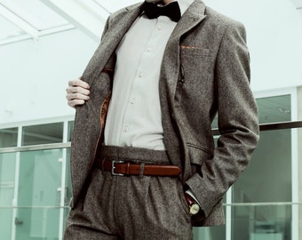 Mens 2 piece suit in brown tweed