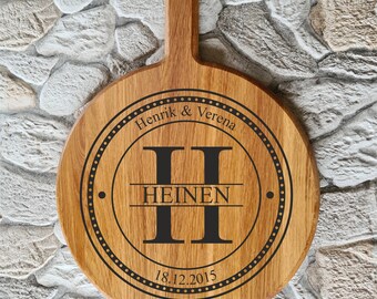 Personalized Family monogram. Large OAK Cutting Board with handle. Size 12,8'/32cm x 15,3'/42cm.  Laser Engraved Custom Gift for Birthday