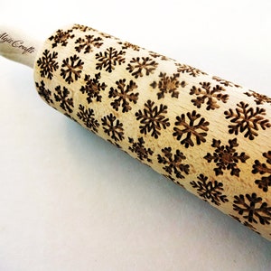 Rolling pin with snowflake pattern. Embossing rolling pin for Christmas gingerbread with SNOWFLAKES. Laser engraved image 3