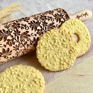 FLOWERS WREATH Rolling pin with flower pattern. Embossing dough roller for embossed cookies by AlgiCraft