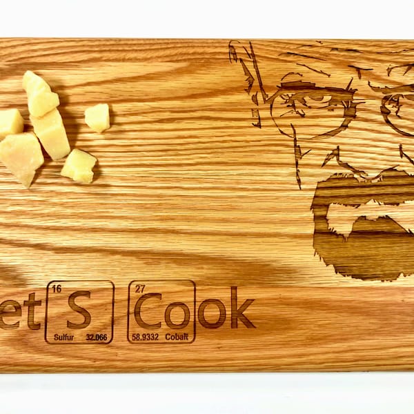 Tábua de corte "LET'S COOK". Tábua de corte de madeira gravada a laser e feita à mão. Presente de aniversário, casamento e Dia dos Pais da Algis Crafts.