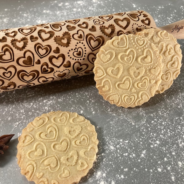 Deegroller met hartjes reliëf. Lasergesneden deegroller voor reliëfkoekjes met hartjes Valentijnsdagcadeau Patroon bruiloftharten door AlgisCrafts