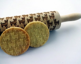 Mattarello con il modello del pug. Cane modello