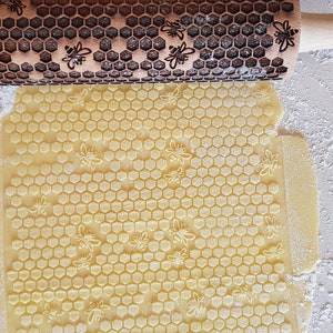 HONEYCOMB Embossing Rolling Pin. Laser Cut Dough Roller for Embossed Cookies with Honey Bee Pattern by AlgisCrafts image 3