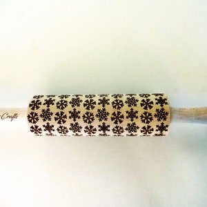 Rolling pin with snowflake pattern. Embossing rolling pin for Christmas gingerbread with SNOWFLAKES. Laser engraved image 4