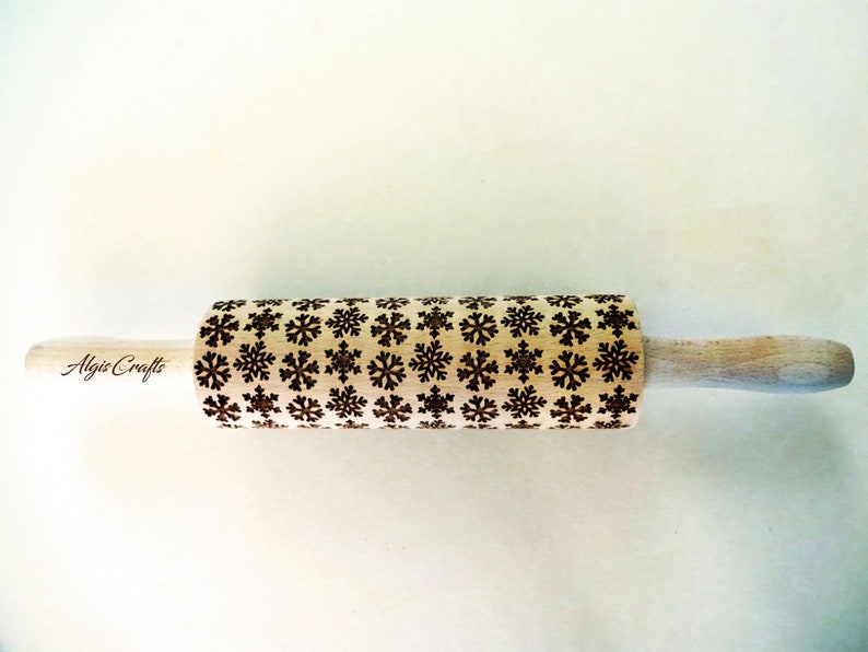 Rolling pin with snowflake pattern. Embossing rolling pin for Christmas gingerbread with SNOWFLAKES. Laser engraved image 4