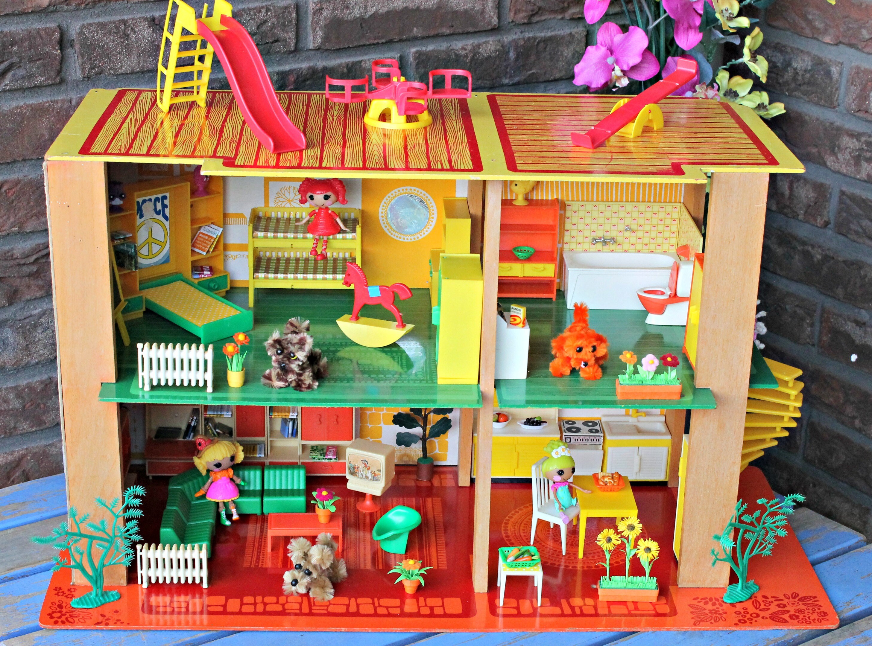 lalaloopsy dollhouse