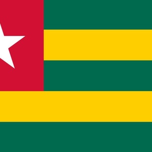 Pendientes de madera de mapa africano de Togo (con o sin pedrería)