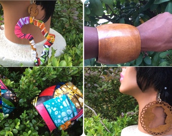 UN brazalete teñido de madera natural y pendientes a juego O un patchwork Ankara cubierto brazalete de madera y pendientes a juego