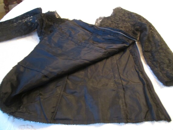 Vintage Black Lace Blouse  Circa 1940's to 1950's… - image 4