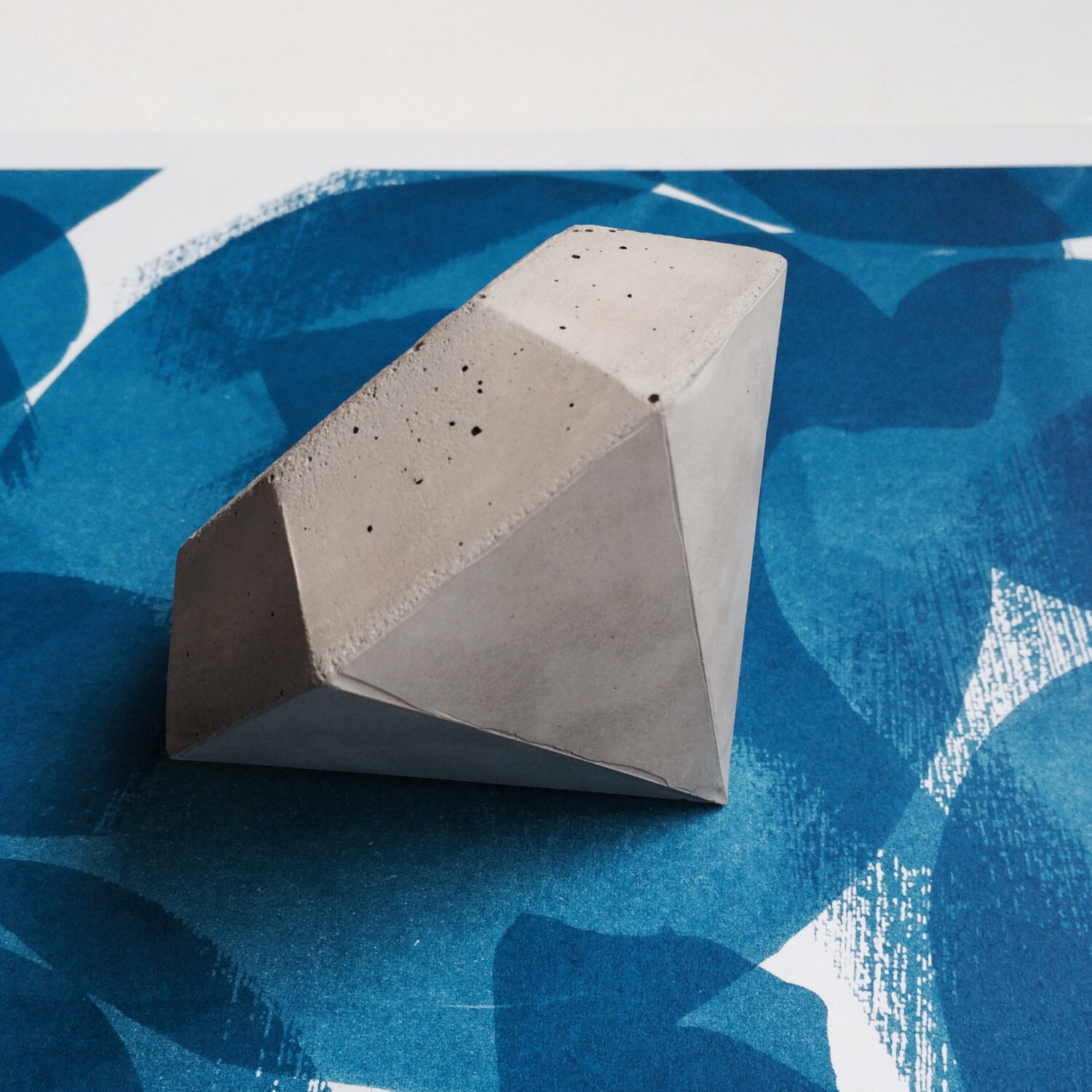 Concrete Diamond paperweight pressepapier Shine bright Etsy