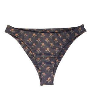 Drift Seamless Reversible Cheeky Bikini Bottom Moderately Coverage