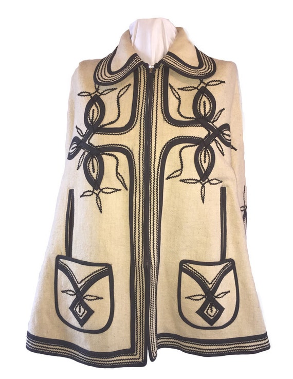 1960s Guatemalan Wool Cape, Hippie Boho Chic Wrap