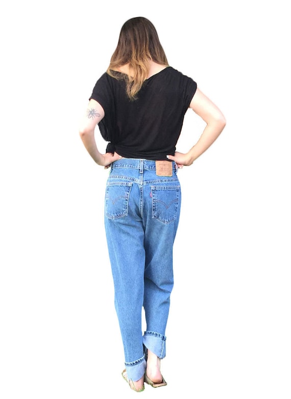 mom jeans high waisted levis