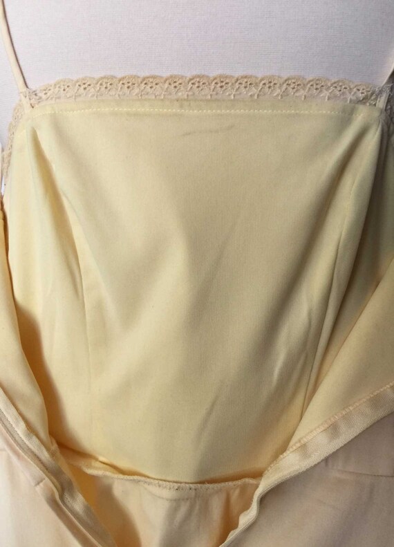 1990s Perfectly Pale Yellow Fun and Flirty Summer… - image 3