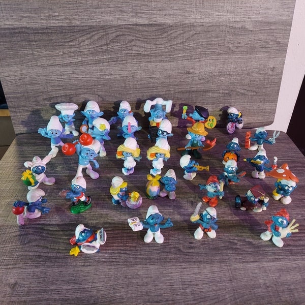 Lot of Smurf Figurines 31 in total