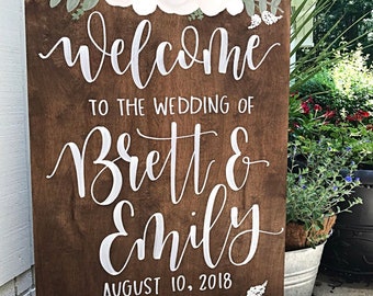 Floral Wedding Welcome Sign: Rustic Wood Entrance Decor