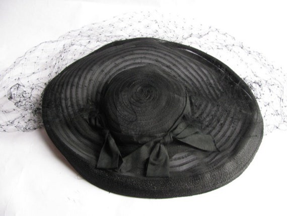 Sheer Black and Straw hat with netting - image 8