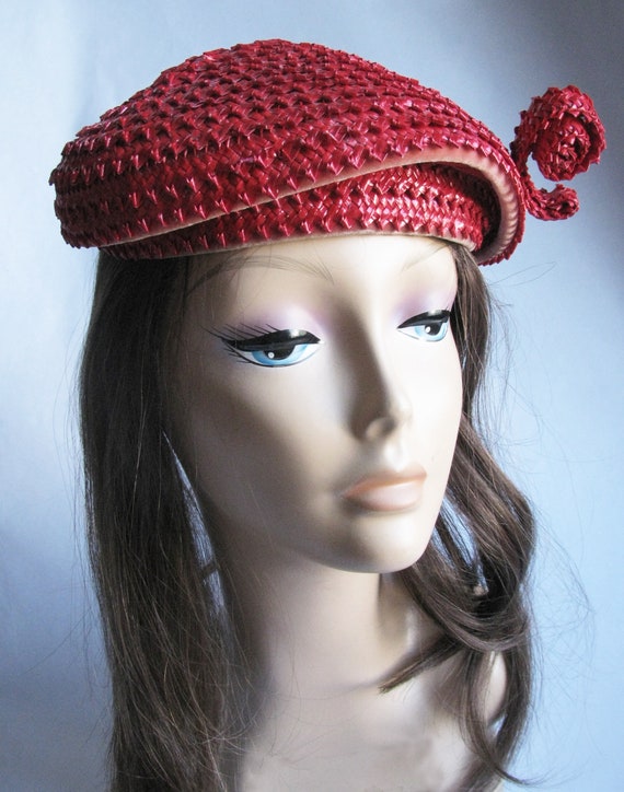 Vintage 1940s Shiny Red Rickrack Hat with Twisted… - image 7