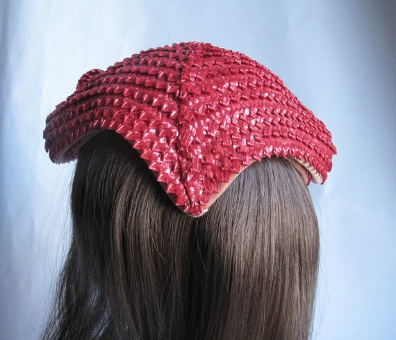 Vintage 1940s Shiny Red Rickrack Hat with Twisted… - image 3