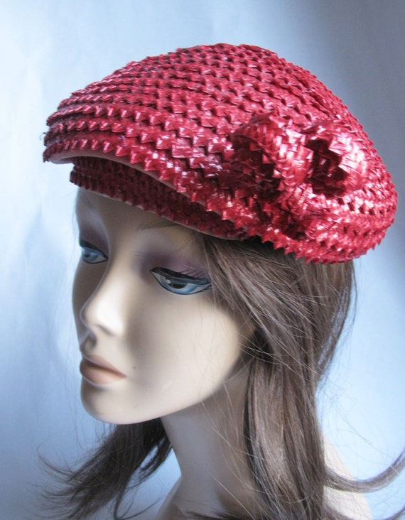 Vintage 1940s Shiny Red Rickrack Hat with Twisted… - image 4