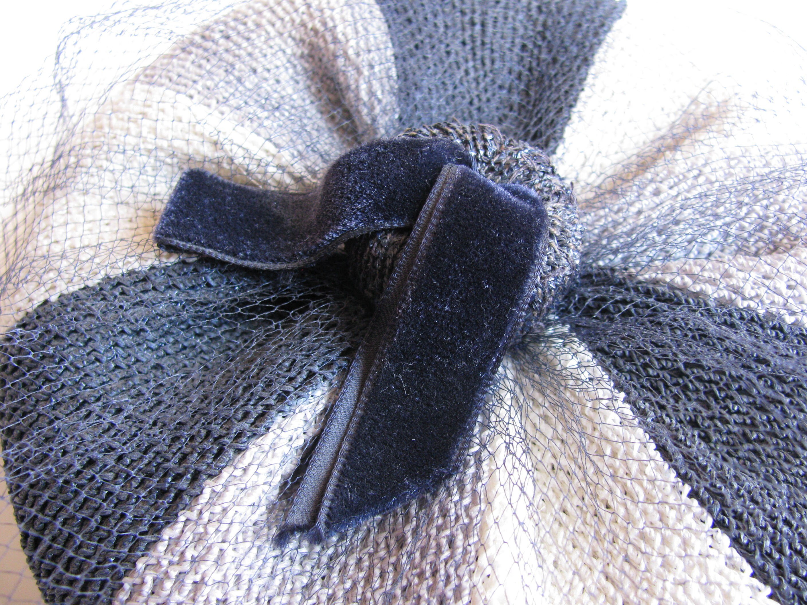 Vtg 50s 60s Demi Chapeau By Mr. John NY With Netting & Leaf Detail, S/7 Mr John Demi Chapeau - Etsy main image 3