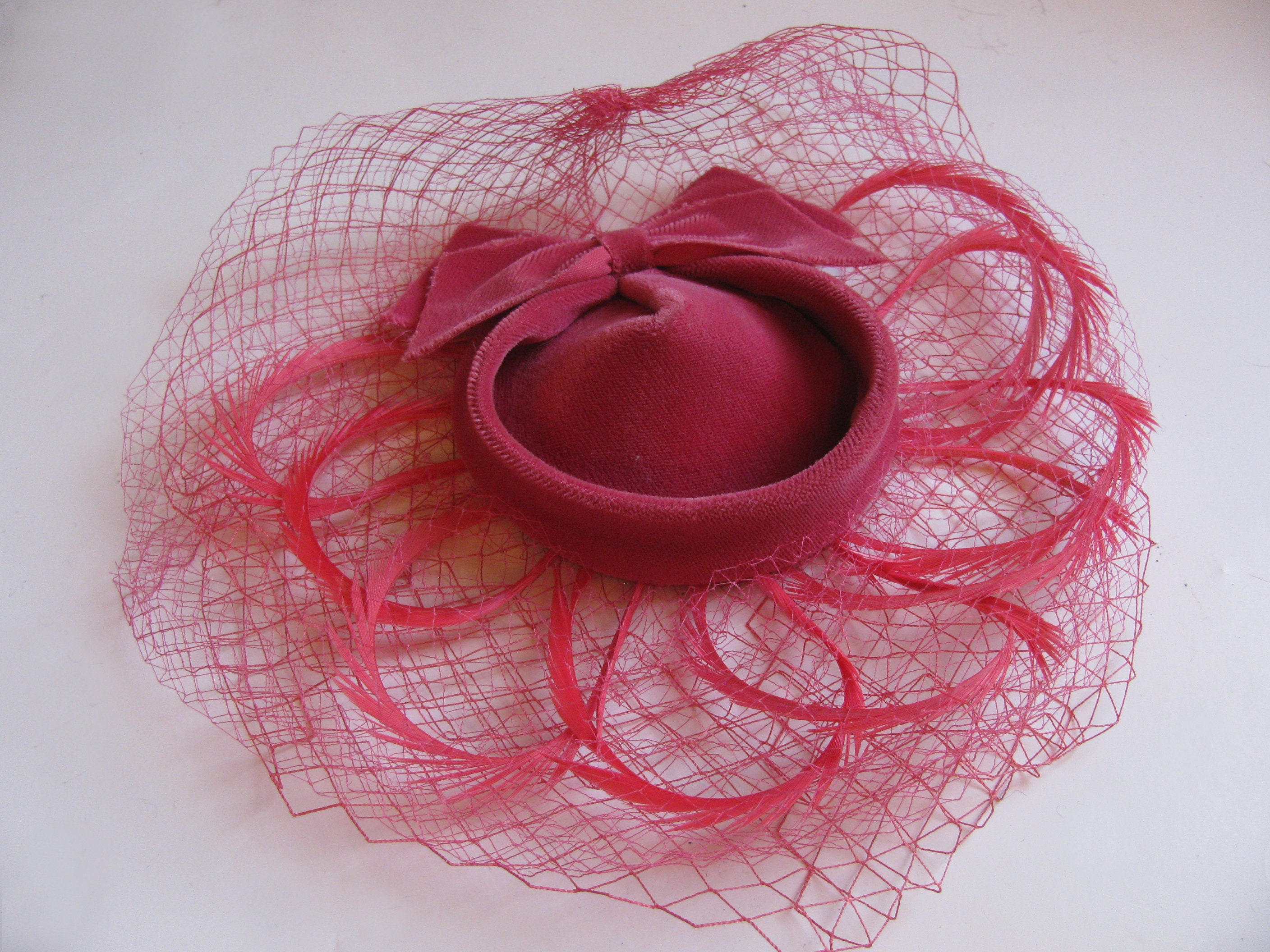 Vintage 1950s Pink Velvet Hat with Bow and Netting Pink Velvet 1950s Vintage Hats for Women for sale | eBay main image 4