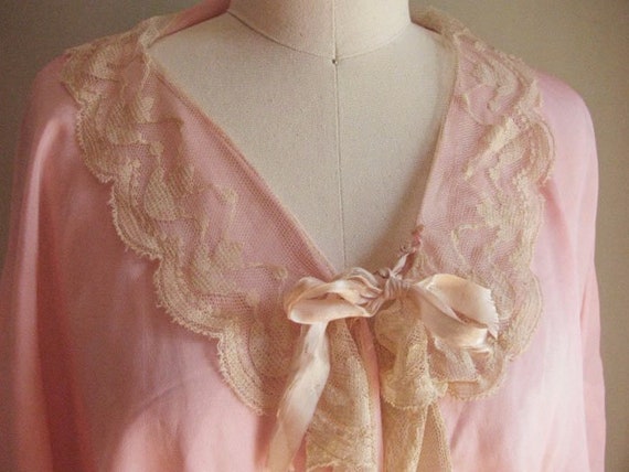 Beautiful vintage 1920s pink silk robe edged in e… - image 1