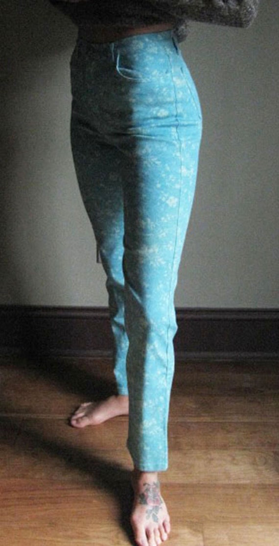 Women's Vintage 1990's blue floral pants - image 1