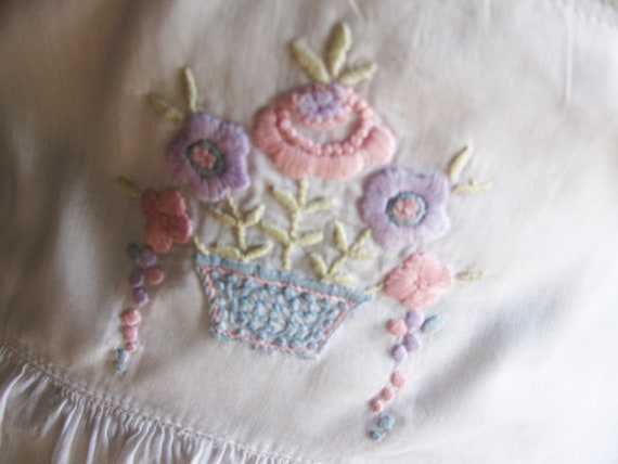 Adorably Detailed Vintage White Apron with Embroi… - image 2