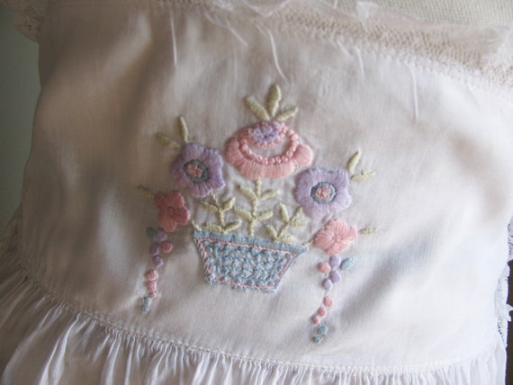 Adorably Detailed Vintage White Apron with Embroi… - image 5