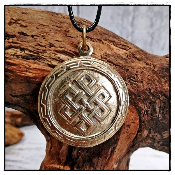 Anhänger endloser Knoten, Liebesknoten, Glücksknoten, Glückssymbol, buddhistisches Symbol, unendlicher Knoten, Tibetschmuck