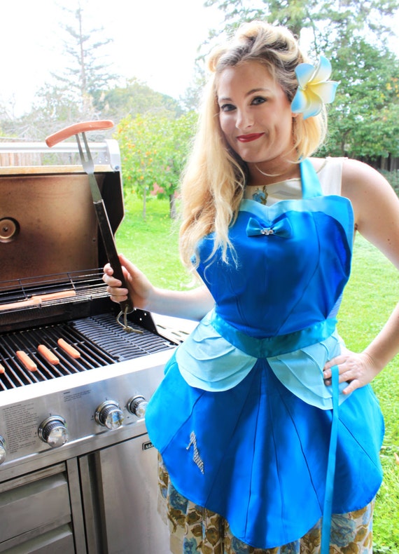 Cinderella Work Apron in a Retro Pinup Style