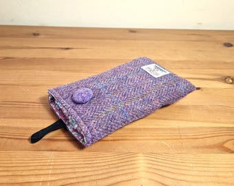 DUŻY pokrowiec na telefon Harris Tweed: przydymiony fioletowy wzór w jodełkę, ręcznie robiony w Szkocji