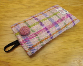 Large Harris Tweed Mobile Sleeve Pouch Case - Dusky Pink Multicheck - for iPhone 12 / 13 / 14 Samsung Galaxy 22+ / 23+