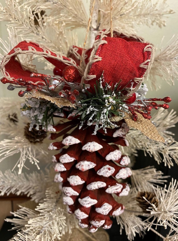 Handmade Hot Selling Christmas Natural Artificial Mini Pine Cones for Home  Party Decorations - China Christmas Party Ornaments and Christmas Ornament  price