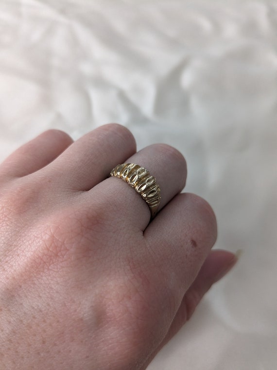 Vintage 14k Yellow Gold Textured Shrimp Ring - image 7