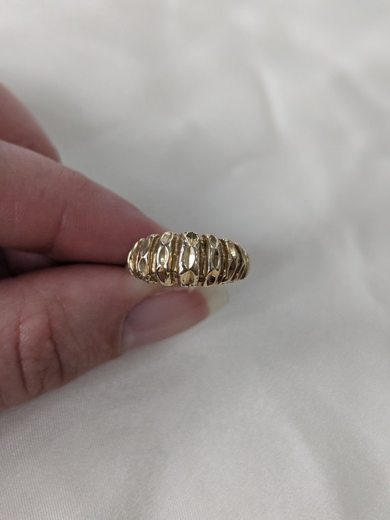 Vintage 14k Yellow Gold Textured Shrimp Ring - image 8