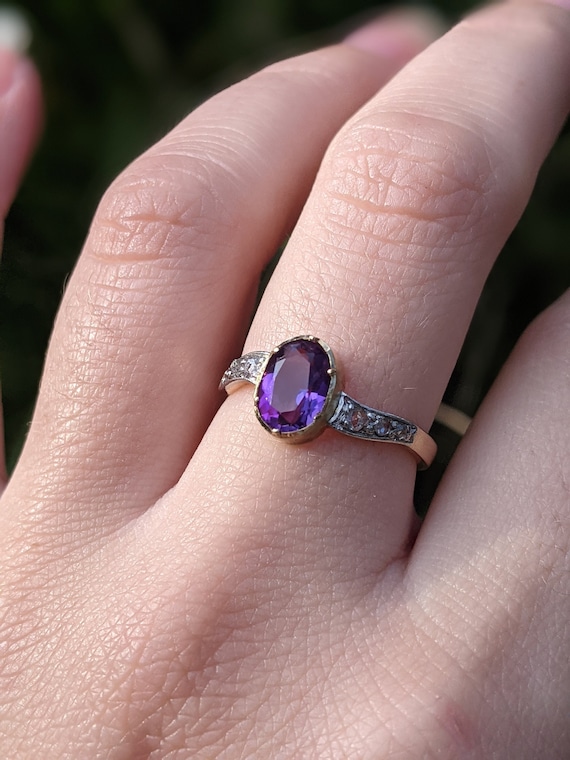 Antique Amethyst and Diamond Ring in 18k Gold and 