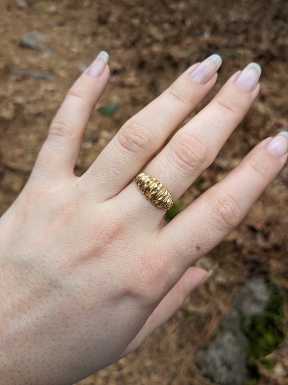 Vintage 14k Yellow Gold Textured Shrimp Ring - image 6