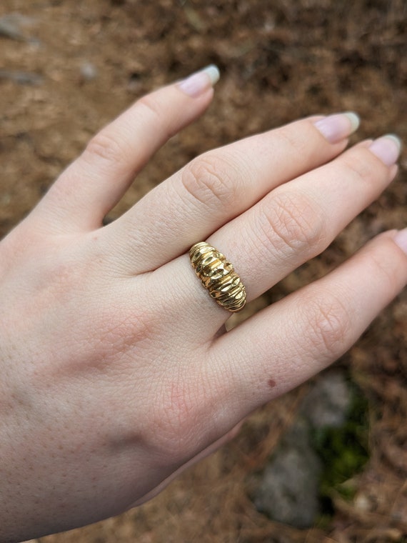 Vintage 14k Yellow Gold Textured Shrimp Ring - image 1