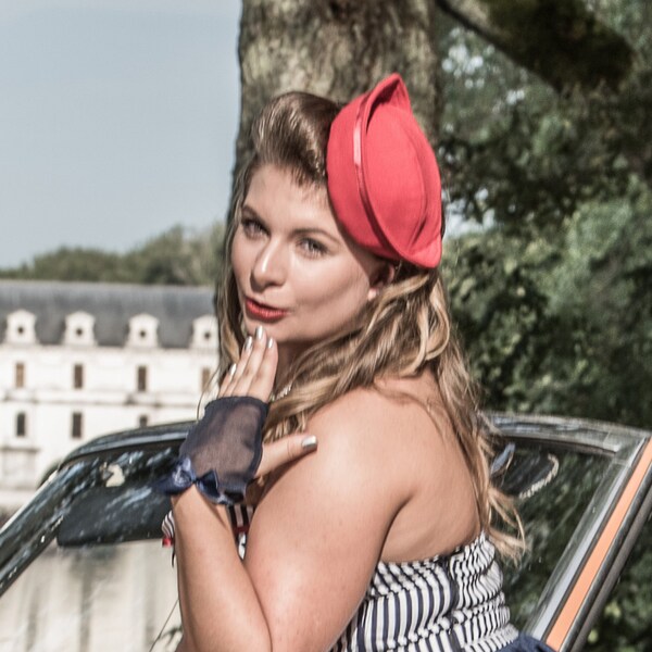 Red sailor fascinator