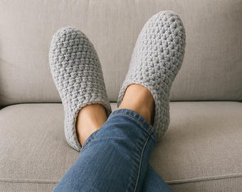 Easy crochet Slippers Pattern Tutorial Women's sizes
