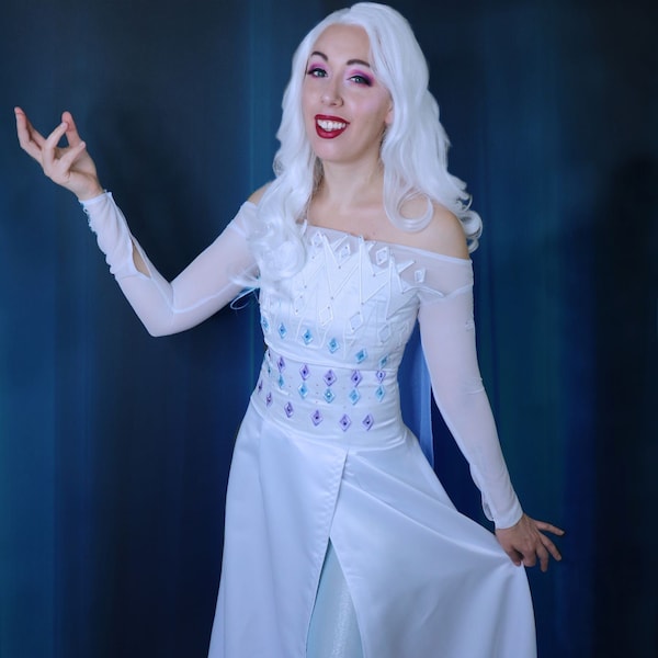 Elsa de Frozen 2 White Dress Modèle de cosplay téléchargeable