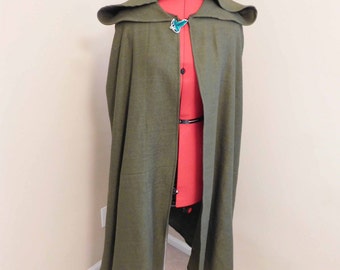 Lord of the Rings Cloak with leaf clasp