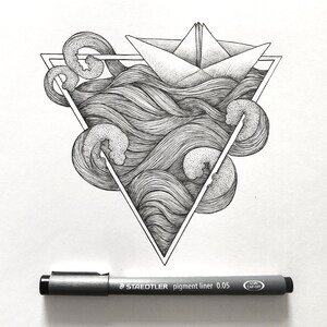 Simbolo alchemico dell'acqua con barchetta origami - disegno originale realizzato a mano in inchiostro durante l'Inktober 2023 - pezzo unico