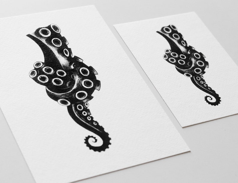 Stampa KNOT illustrazione di un tentacolo di polpo con un nodo disegno in penna nera realizzato durante l'Inktober A5, A6 immagine 5
