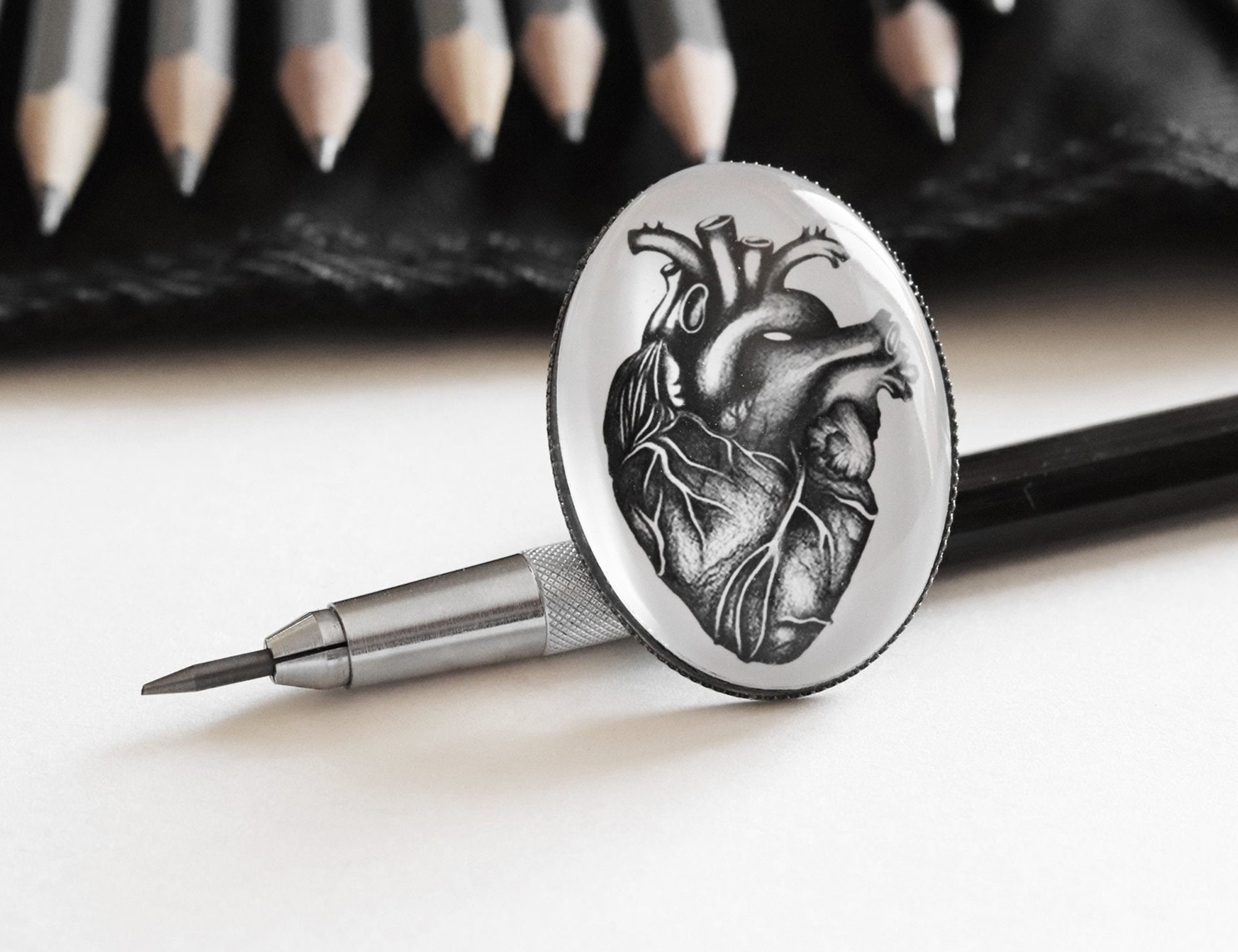 Stetoscopio in argento sterling con anello a forma di cuore, anello con stetoscopio, anello a forma di cuore, anello con stetoscopio in argento, anello con cuore in argento, anello sanitario