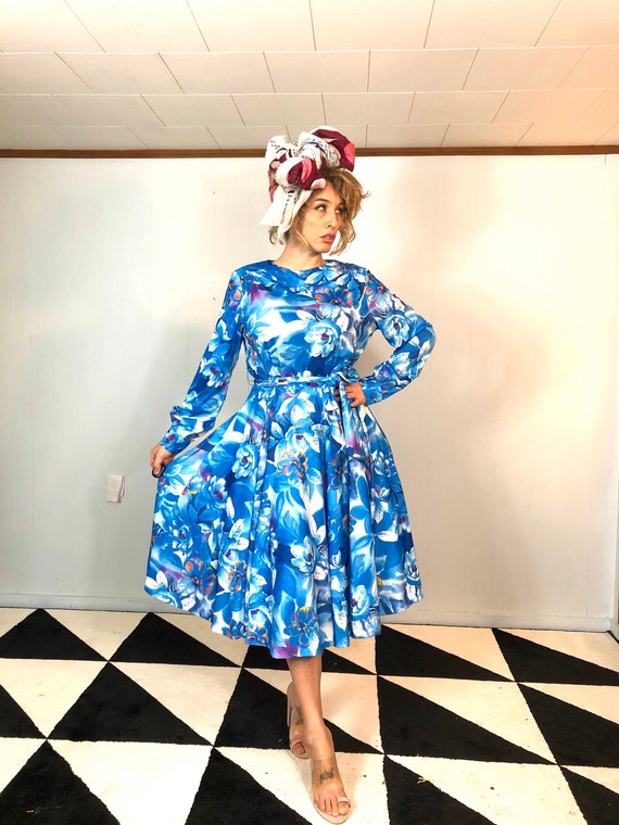 Poet Sleeve 70s Fit and Flare Dress