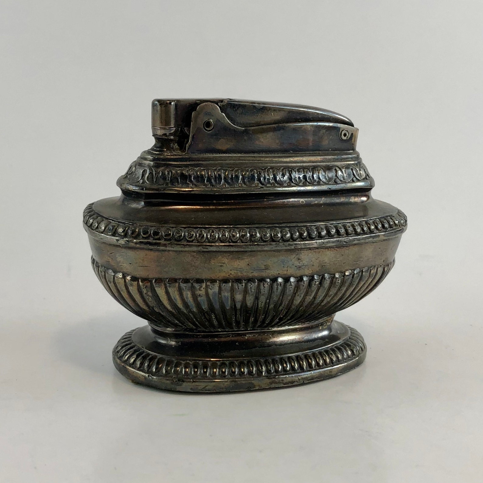 Vintage 1940s Ronson - Queen Anne Silver Plated Table Wick Lighter - Etsy